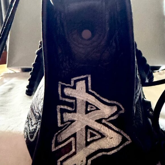 New! Balenciaga Graffiti Classic City Bag with Dust Bag - Picture 5 of 12